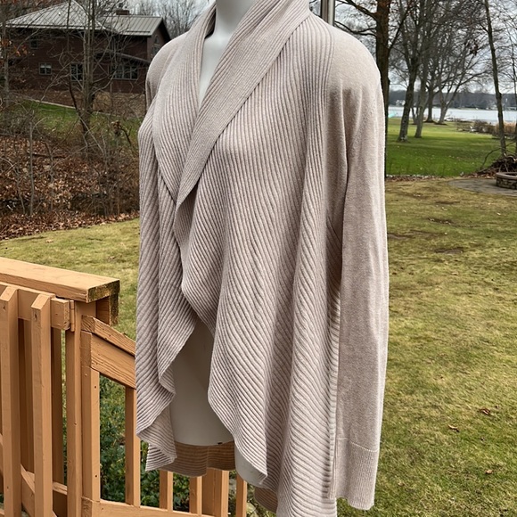 WHBM open swing sweater L - Picture 3 of 9